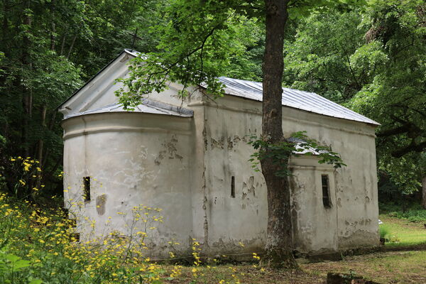 Црква са североистока