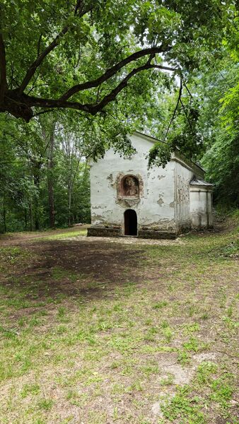 Црква са југозападне стране