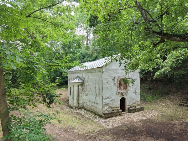 Северозападни изглед цркве