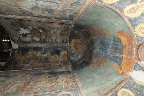 Painting of the highest zone of the altar apse