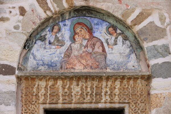 Portal on the west facade of the narthex, detail