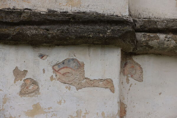 Remains of the original fresco decoration