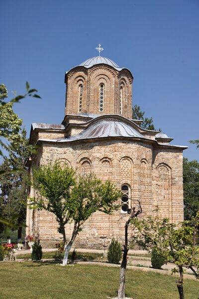 Црква са источне стране