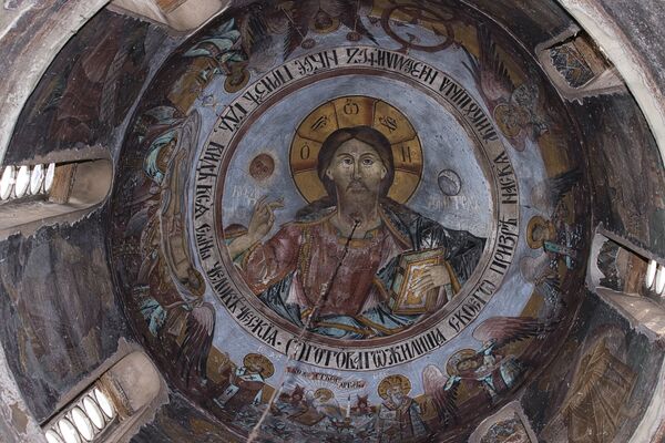 Поглед на живопис куполе