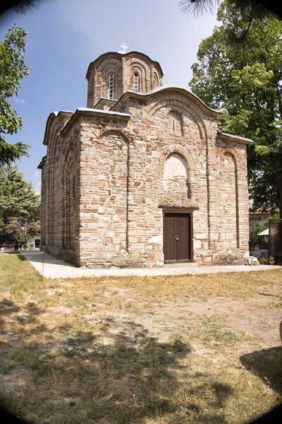 Црква са западне стране