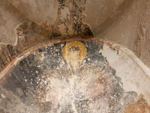 Virgin Mary and two angels, detail